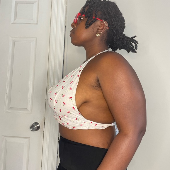 CHERRY RUCHED WHITE AND RED HALTER TOP - Picture 3 of 5